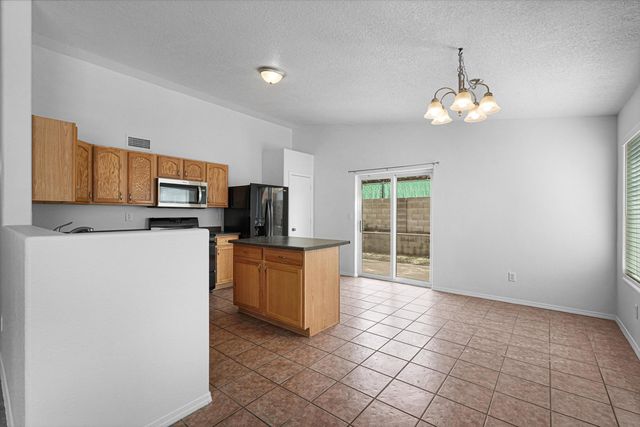 3798 Cattle Drive NE, Rio Rancho, NM 87144
