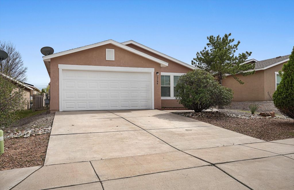 3798 Cattle Drive NE, Rio Rancho, NM 87144