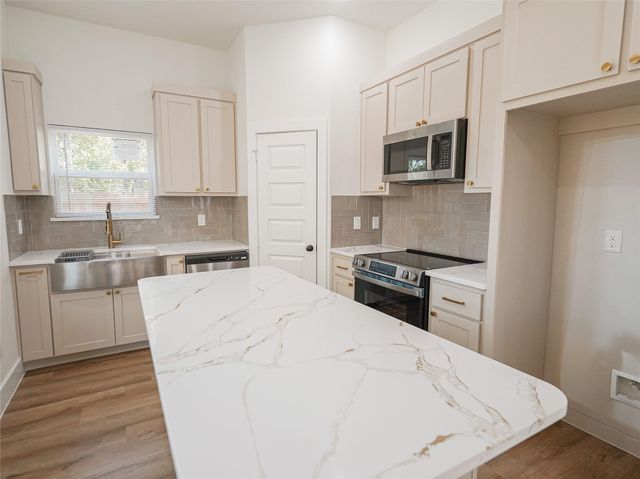 4307 Jamaica Street, Dallas, TX 75210