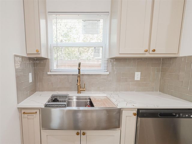 4307 Jamaica Street, Dallas, TX 75210