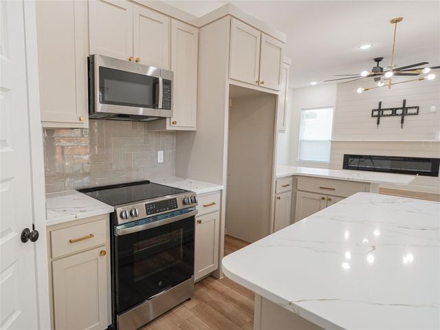 4307 Jamaica Street, Dallas, TX 75210