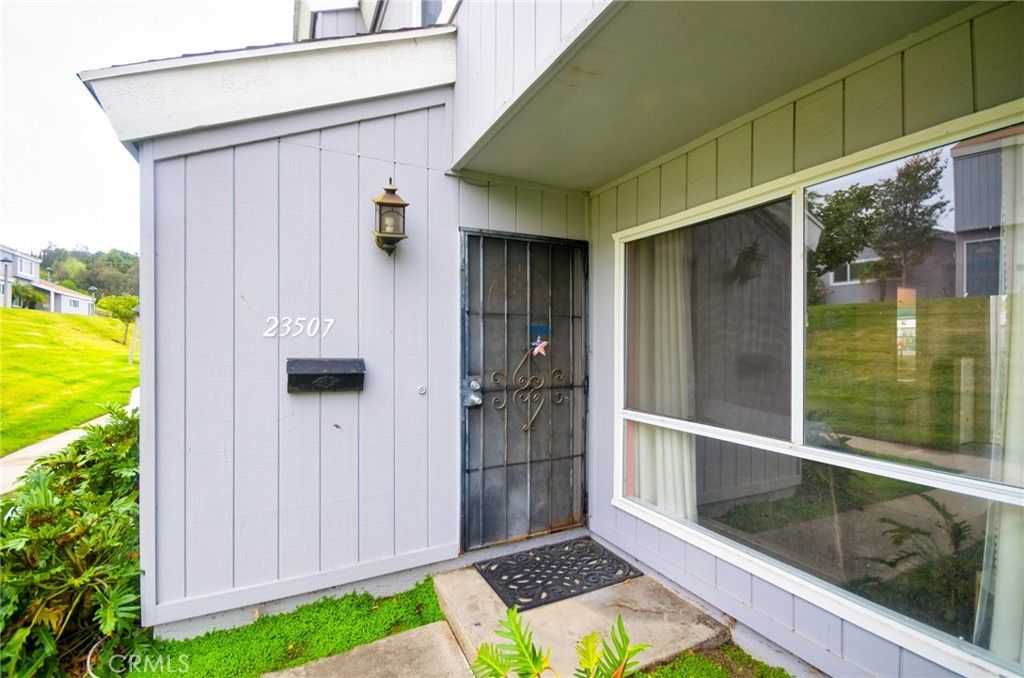 Image 2 of property listing at 23507 Twin Spring, Diamond Bar, CA 91765