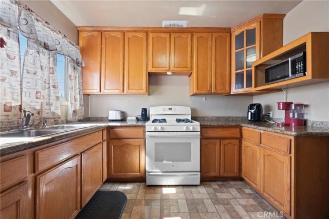 1801 W Brazil Street, Compton, CA 90220