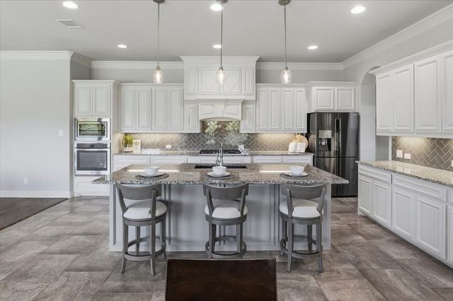 12408 Villa Milano Drive, Fort Worth, TX 76126