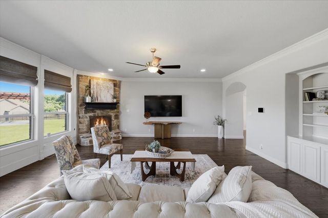 12408 Villa Milano Drive, Fort Worth, TX 76126