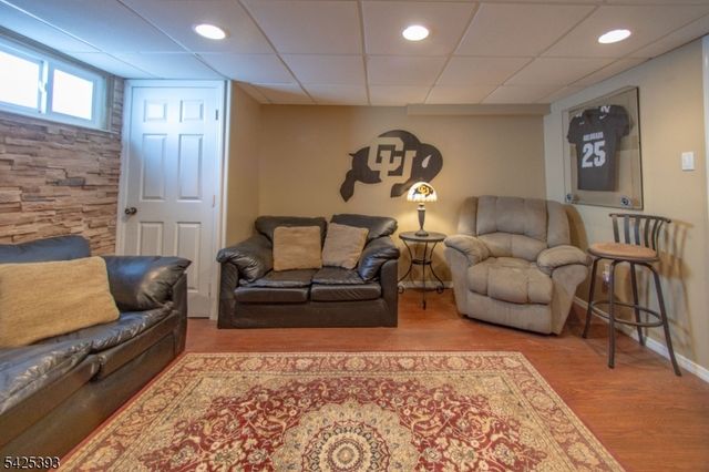 802 Riverbend Dr, Clark Twp., NJ 07066