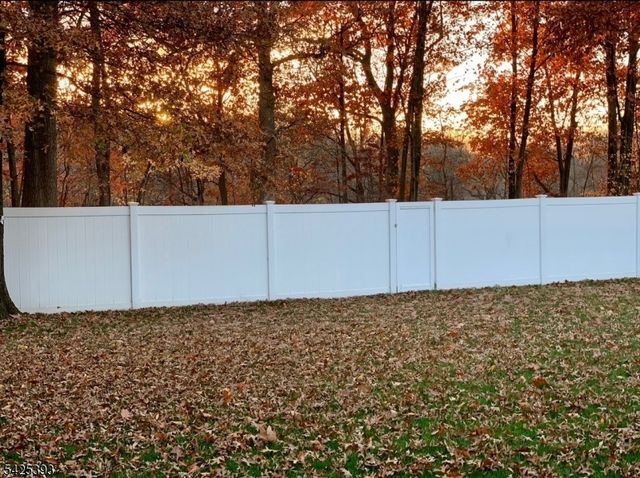 802 Riverbend Dr, Clark Twp., NJ 07066