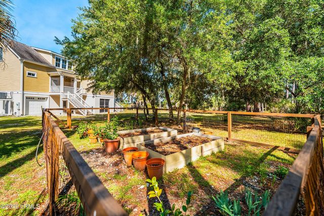 170 Cassena Island Drive, Lady's Island, SC 29907