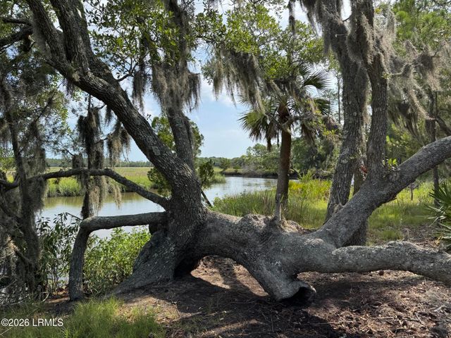 170 Cassena Island Drive, Lady's Island, SC 29907