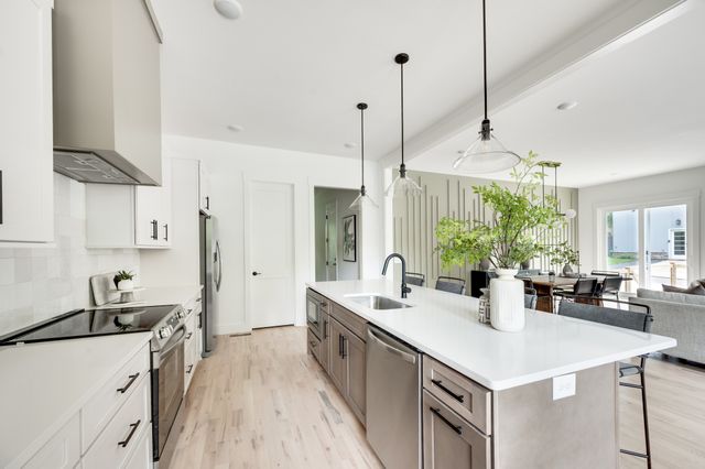 2430 Little Ave, Nashville, TN 37206