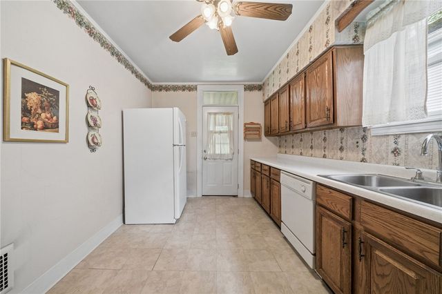 2112 Kenneth Ave, Arnold, PA 15068