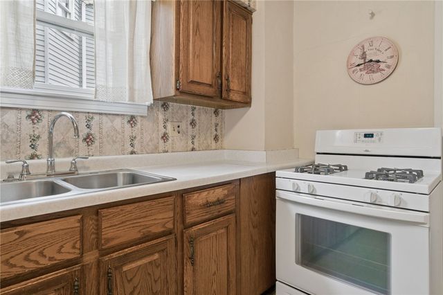 2112 Kenneth Ave, Arnold, PA 15068