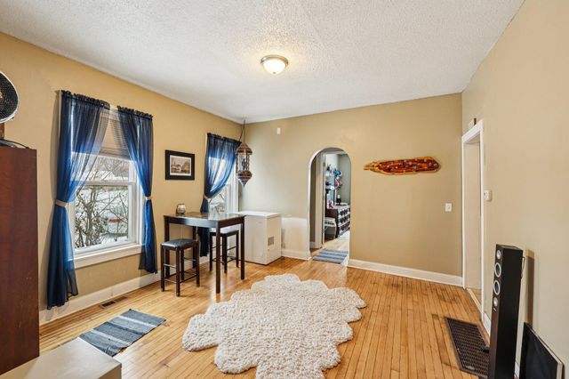 878 Magnolia Avenue E, Saint Paul, MN 55106