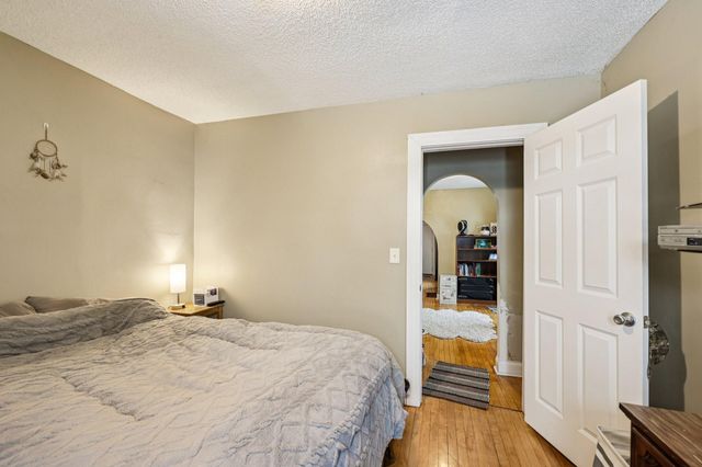 878 Magnolia Avenue E, Saint Paul, MN 55106