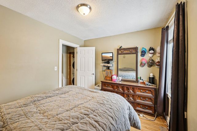 878 Magnolia Avenue E, Saint Paul, MN 55106