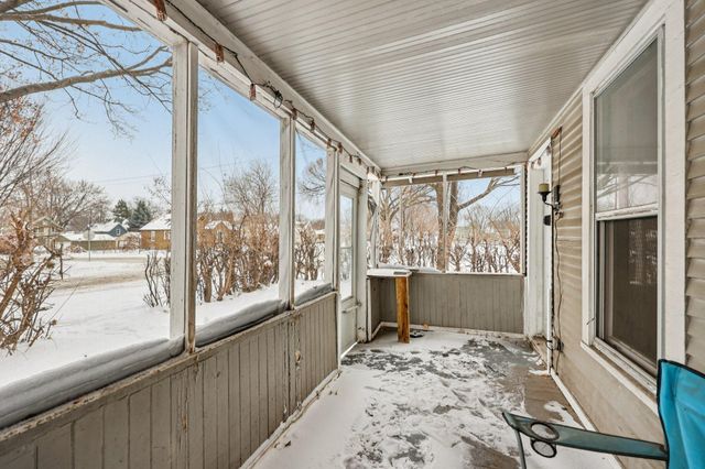 878 Magnolia Avenue E, Saint Paul, MN 55106