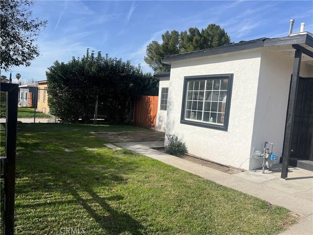 25160 Elmo, San Bernardino, CA 92404