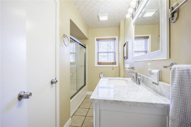 88 Longcroft Road, Irondequoit, NY 14609