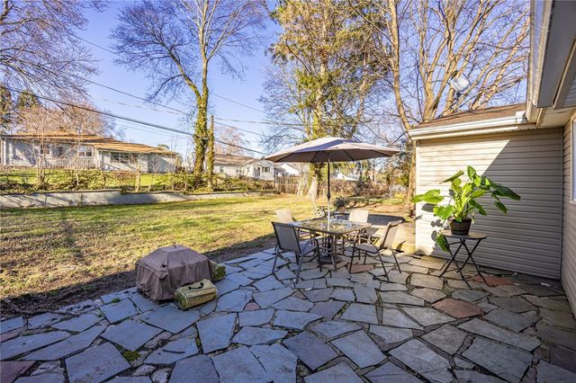 88 Longcroft Road, Irondequoit, NY 14609