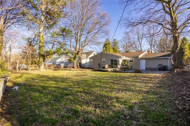 88 Longcroft Road, Irondequoit, NY 14609