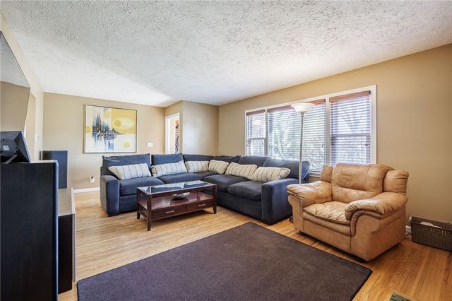 88 Longcroft Road, Irondequoit, NY 14609