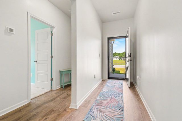 172 Fox Rae Dr., Conway, SC 29526