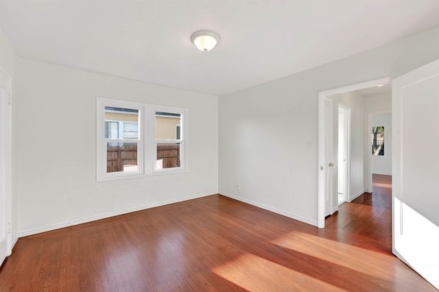 10200 Royal Ann St, Oakland, CA 94603