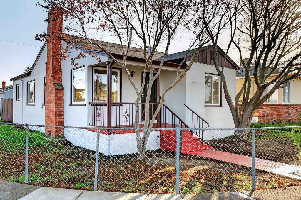 10200 Royal Ann St, Oakland, CA 94603