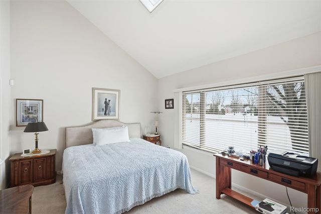 42192 Lochmoor Street 35, Clinton Charter Township, MI 48038