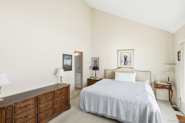 42192 Lochmoor Street 35, Clinton Charter Township, MI 48038