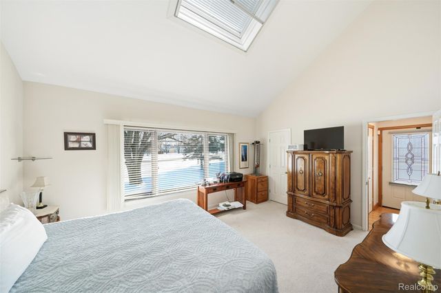 42192 Lochmoor Street 35, Clinton Charter Township, MI 48038