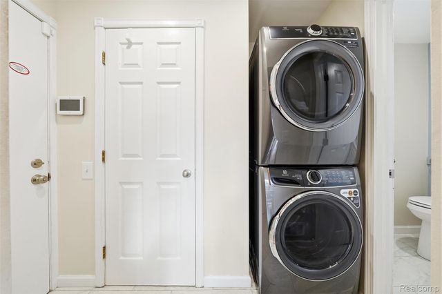 42192 Lochmoor Street 35, Clinton Charter Township, MI 48038