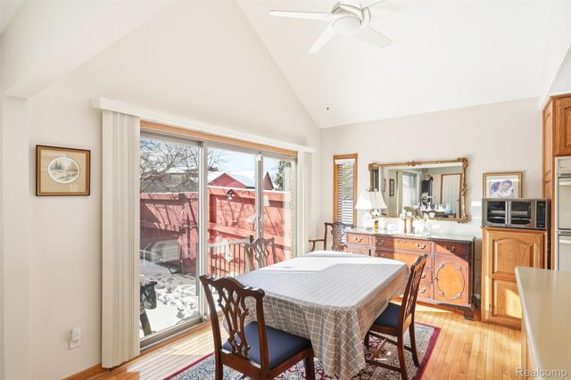 42192 Lochmoor Street 35, Clinton Charter Township, MI 48038