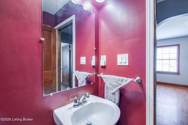 422 Creel Ave, Louisville, KY 40208