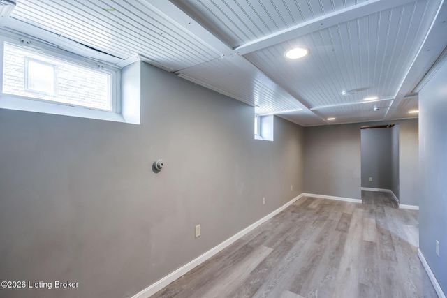 422 Creel Ave, Louisville, KY 40208