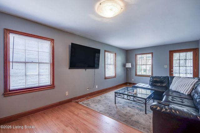 422 Creel Ave, Louisville, KY 40208