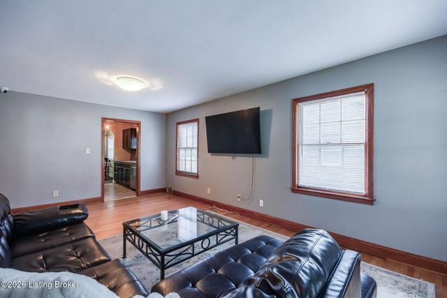 422 Creel Ave, Louisville, KY 40208