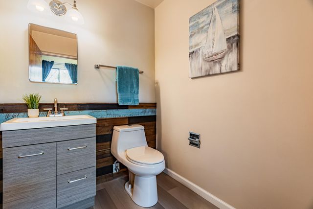 507 Alvarado Drive NE, Albuquerque, NM 87108