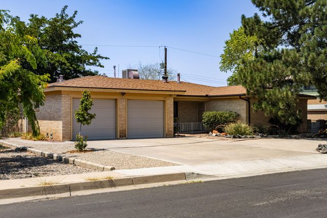 507 Alvarado Drive NE, Albuquerque, NM 87108