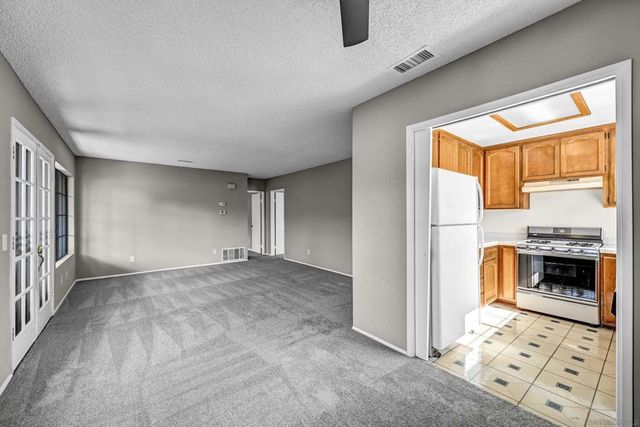 8608 Arminda Cir 43, Santee, CA 92071