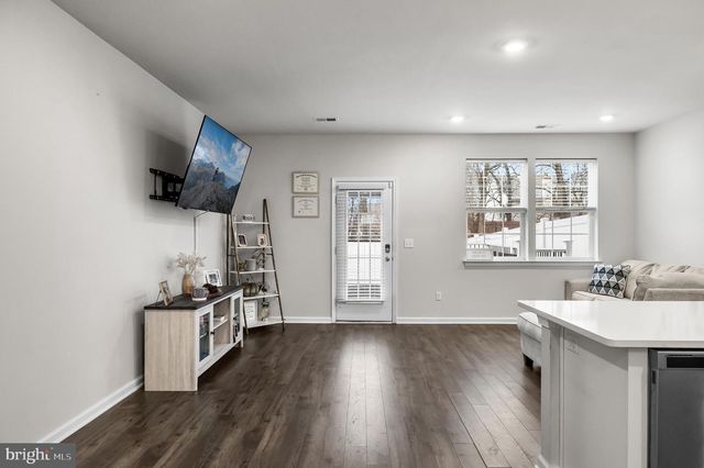 25 KATHERINE DR, Burlington, NJ 08016