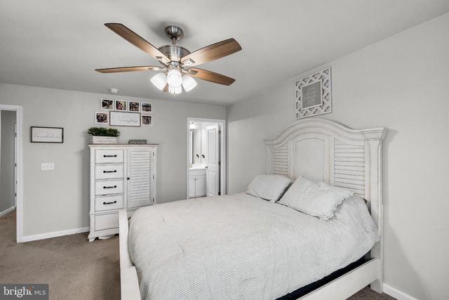 25 KATHERINE DR, Burlington, NJ 08016