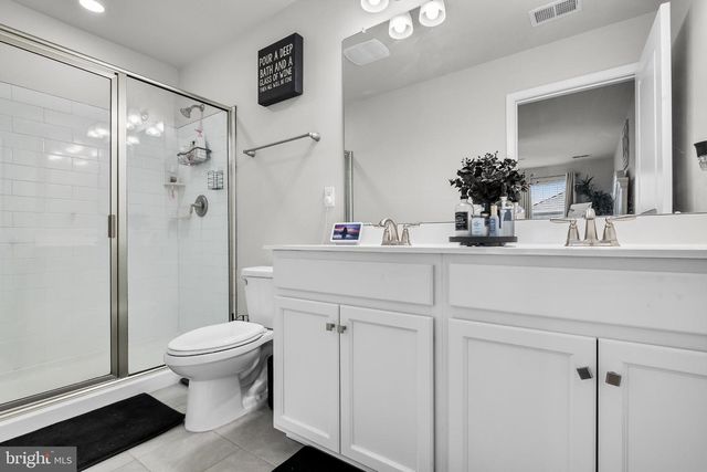 25 KATHERINE DR, Burlington, NJ 08016