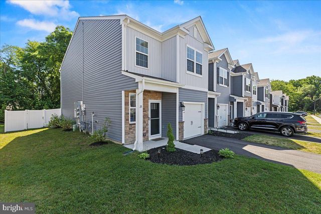 25 KATHERINE DR, Burlington, NJ 08016