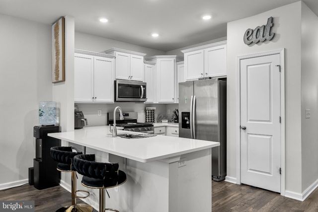 25 KATHERINE DR, Burlington, NJ 08016