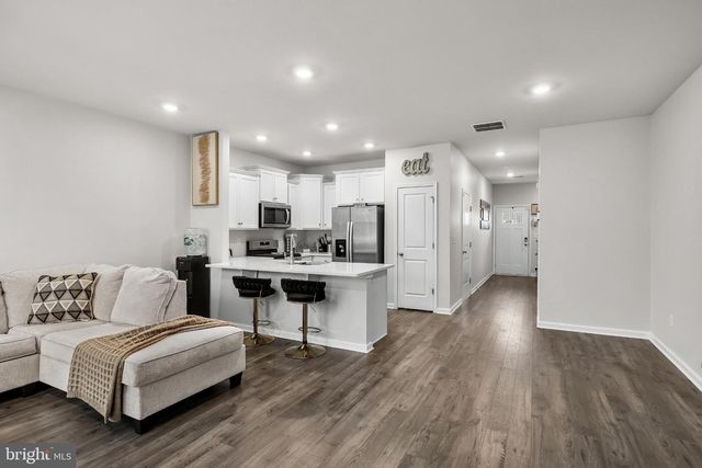 25 KATHERINE DR, Burlington, NJ 08016