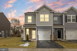 25 KATHERINE DR, Burlington, NJ 08016