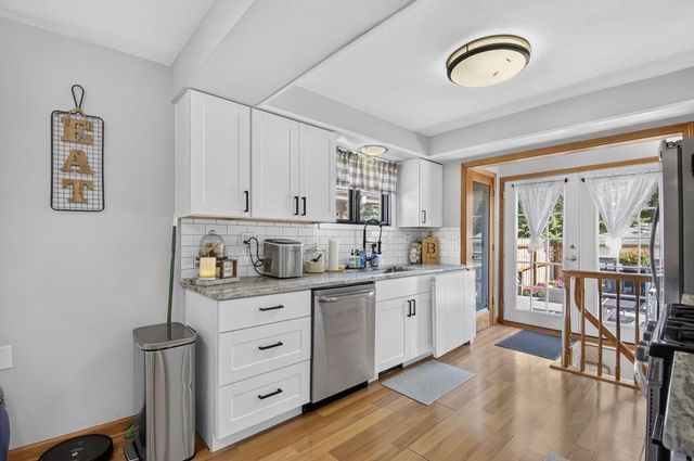 744 Shoreland DRIVE, Racine, WI 53402