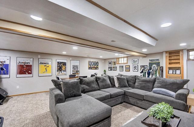744 Shoreland DRIVE, Racine, WI 53402