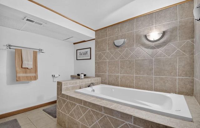 744 Shoreland DRIVE, Racine, WI 53402